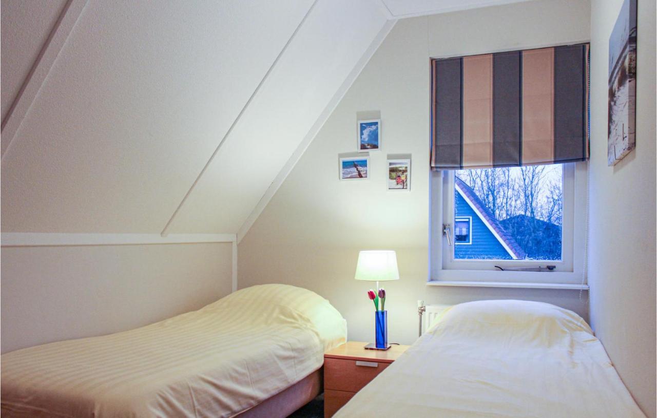 3 Bedroom Lovely Home In Zonnemaire Buitenkant foto