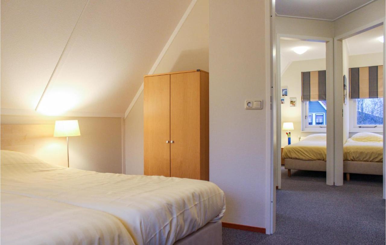 3 Bedroom Lovely Home In Zonnemaire Buitenkant foto