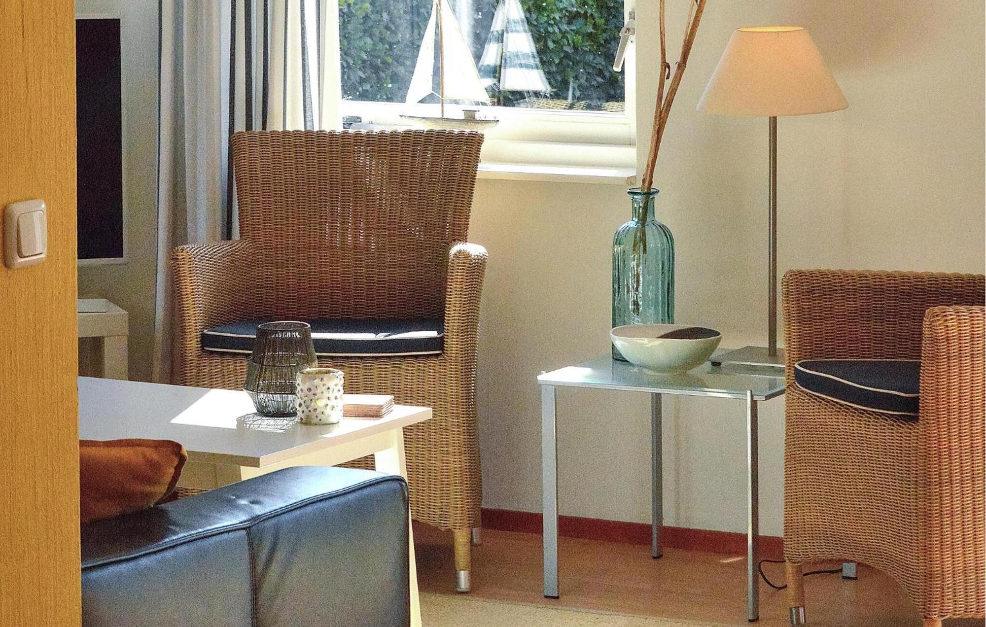 3 Bedroom Lovely Home In Zonnemaire Buitenkant foto